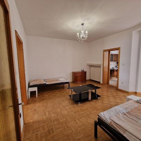 2 Zimmer Wohnungen K&K Unterkunft. Gbr Duisburg Exterior foto